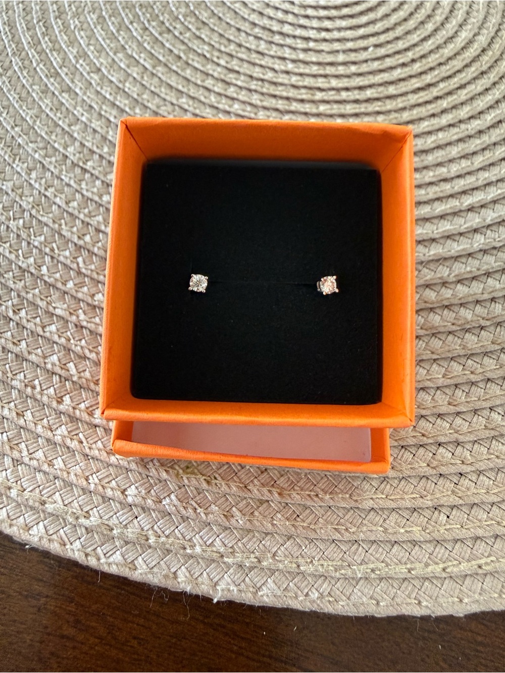NWT 925 Sterling Silver Stud Earrings